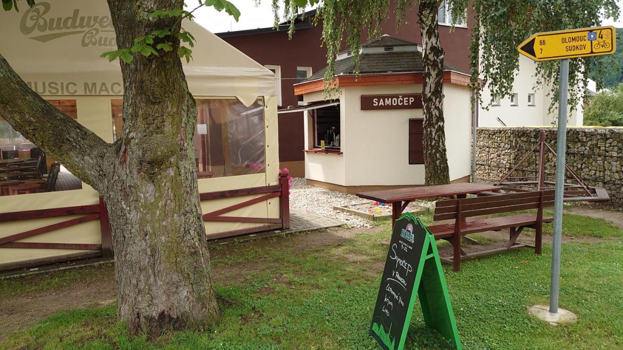 Na Rybnicku Bohutin Hotel Exterior photo