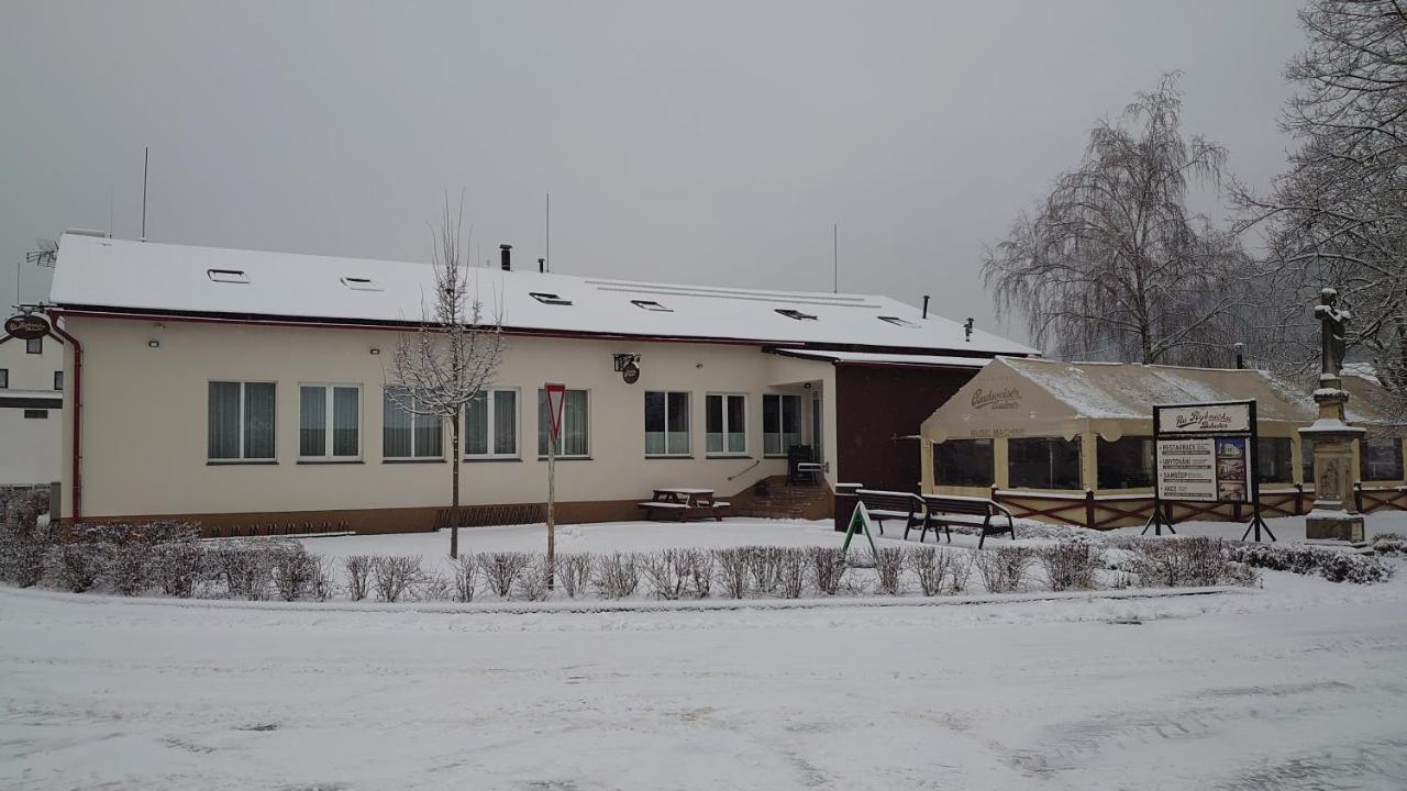 Na Rybnicku Bohutin Hotel Exterior photo